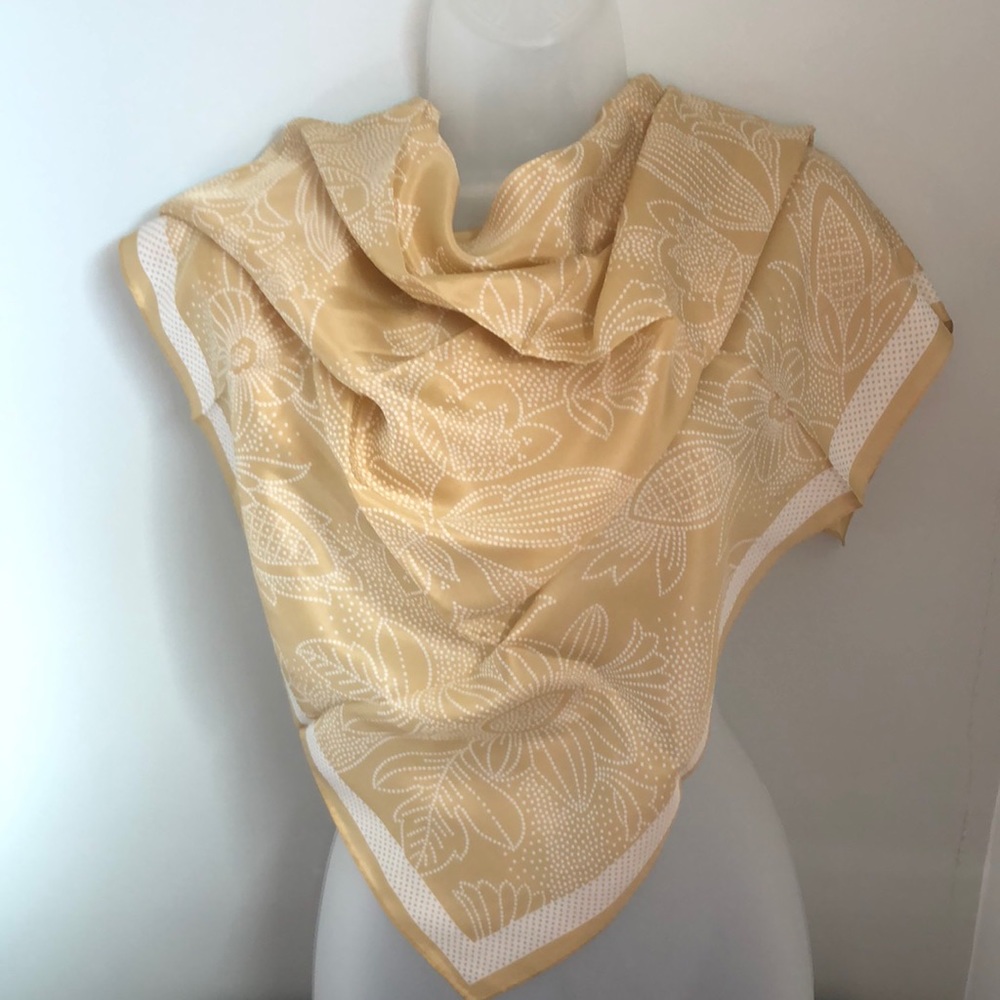 VTG Evan Picone Dotted Floral Pattern Golden Look Silk Square Scarf